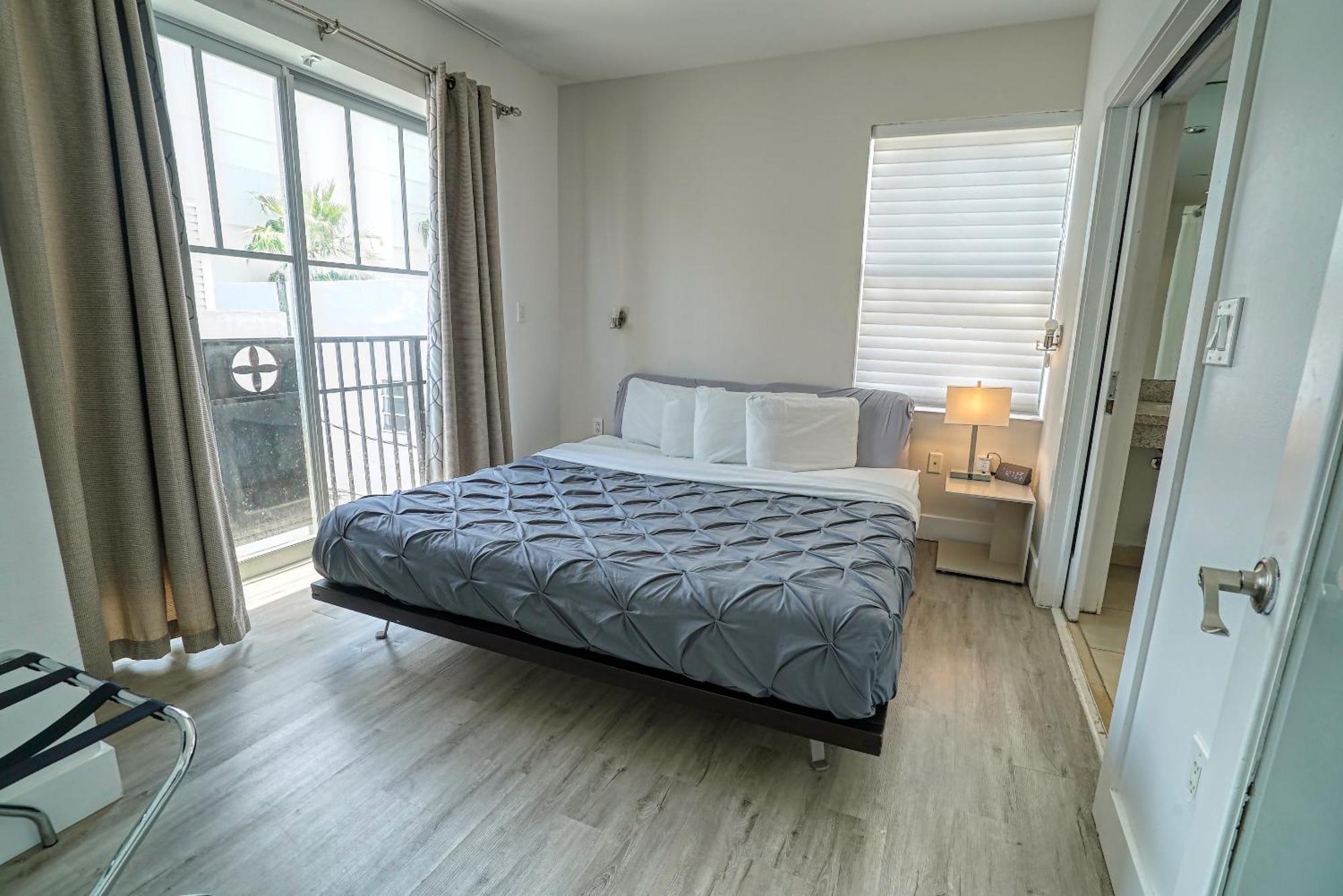 Deluxe Apartments At The Congress 마이애미 비치 객실 사진