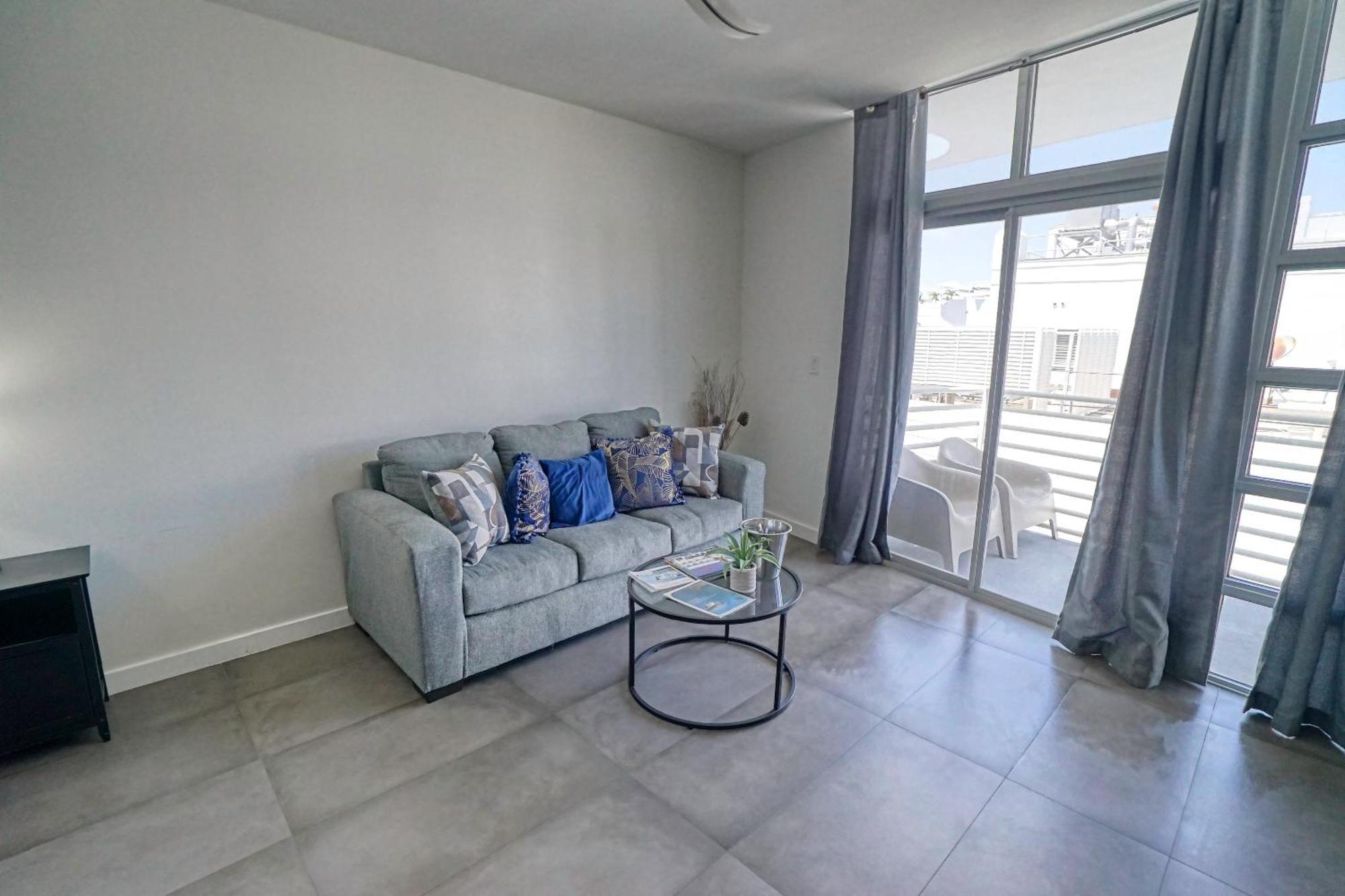 Deluxe Apartments At The Congress 마이애미 비치 외부 사진